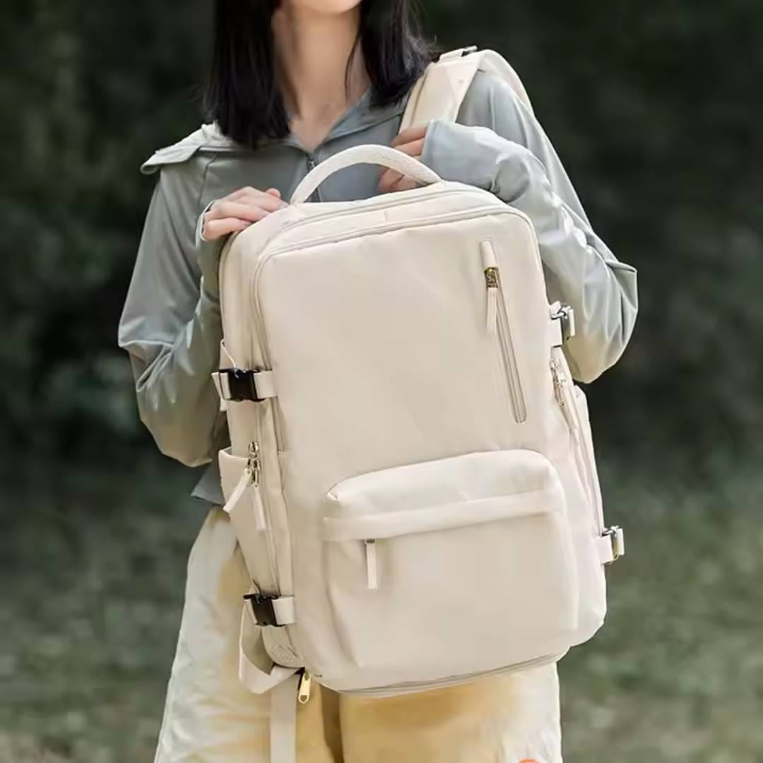 woman 30l travel backpack carry on