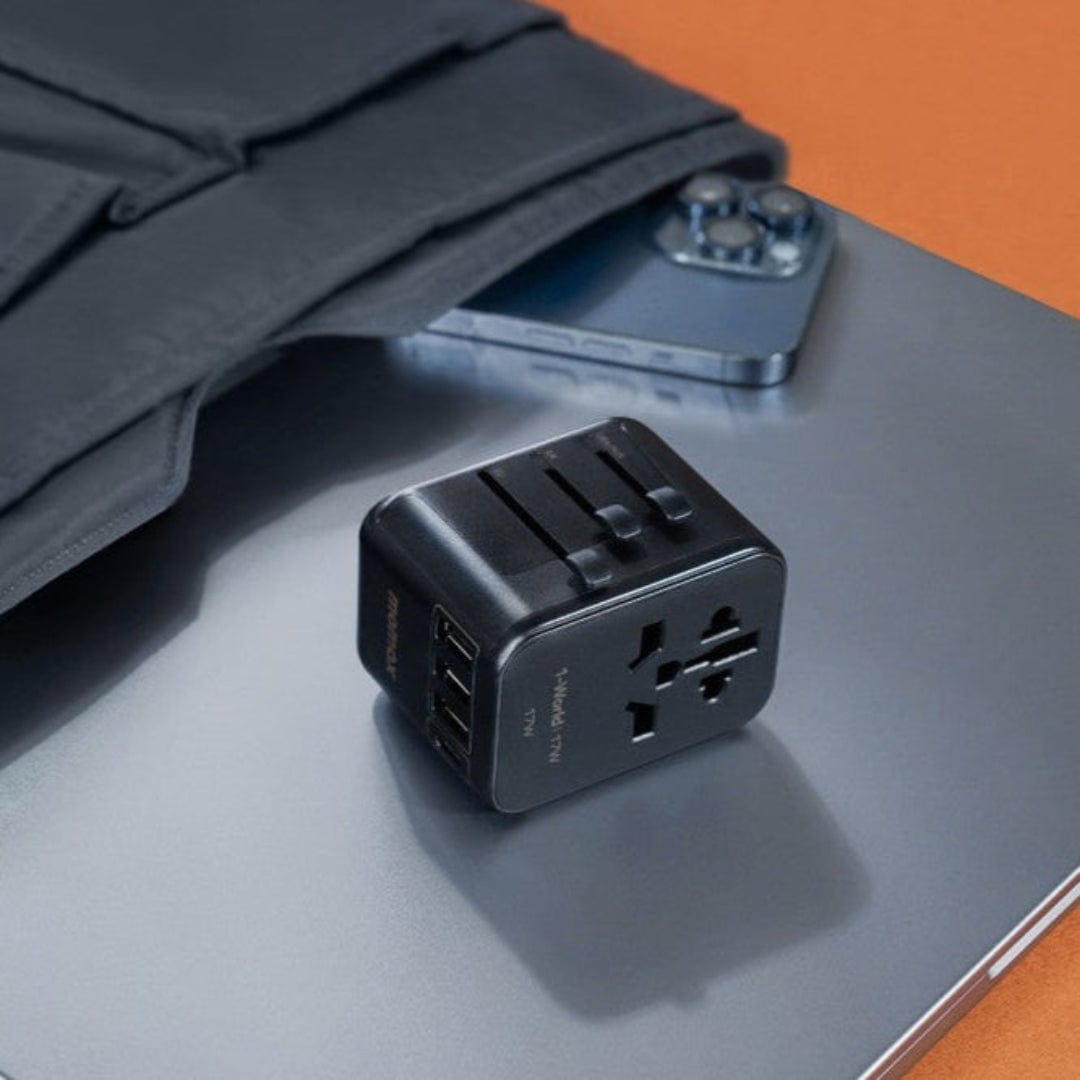 Universal Travel Adapter Plug UA12 / Multi Country Converter / 4 Bit ARCA